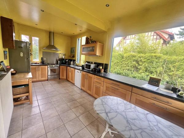 Maison de maître de 141 m2 édifiée sur un terrain de 1060 m2