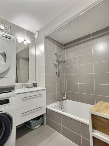 Divonne-les-Bains (01220) Appartement 2 chambres avec grande terrasse - Proximité centre