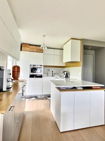 Divonne-les-Bains (01220) Appartement 2 chambres avec grande terrasse - Proximité centre