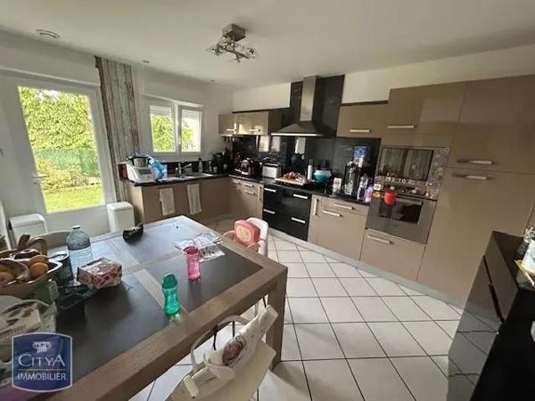 Maison à louer 5 pièces 145m² Trouy (18570)