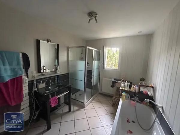 Maison à louer 5 pièces 145m² Trouy (18570)