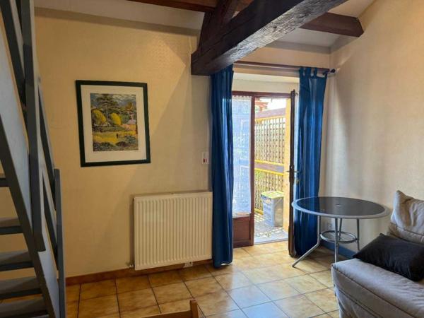 Gîtes chambres d'hôtes - Belves Propriété de charme avec 6 gîtes au coeur du Périgord : un havre de paix aux multiples opportunités.