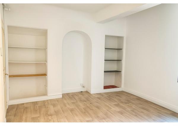 Appartement T3 de 75 m², charme de l'ancien, rénovation soignée, coeur de village