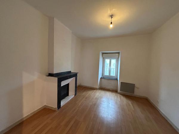 Maison de village avec cour proche Carcassonne