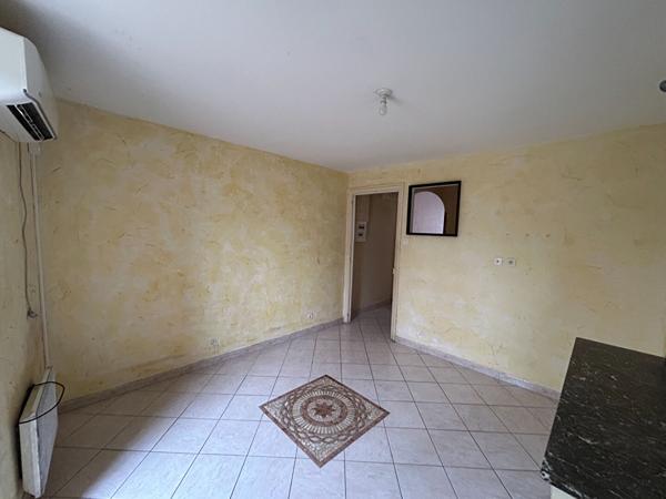 Maison de village avec cour proche Carcassonne