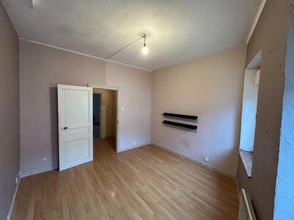 Maison de village avec cour proche Carcassonne