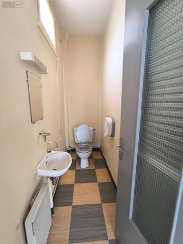 Local Professionnel et commercial à louer à Péronnas dans l'Ain (01960), ref : Local PERONNAS