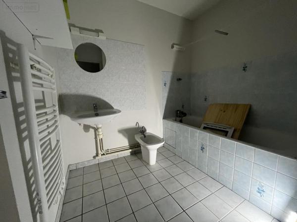 Appartement à louer à Évron en Mayenne (53600), ref : 53078-L195