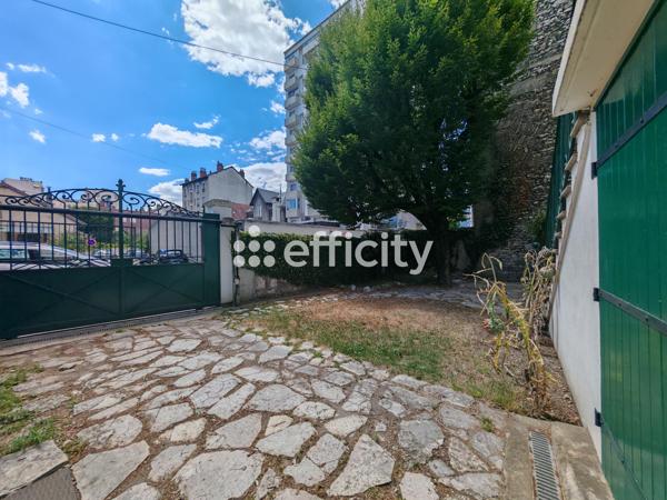 Maison
         6 pièces
        - 145 m² Bien prestige 465 000 € *