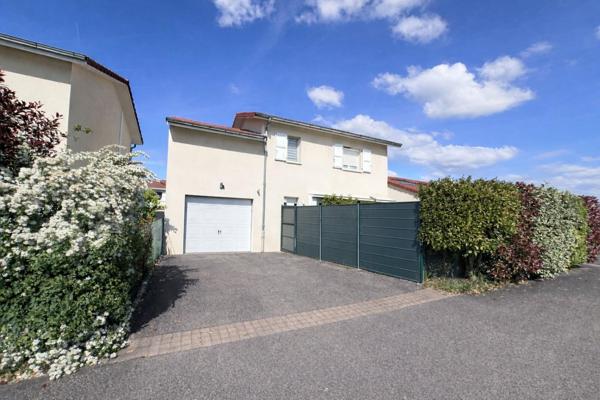 Maison individuelle 4 chambres, secteur recherché