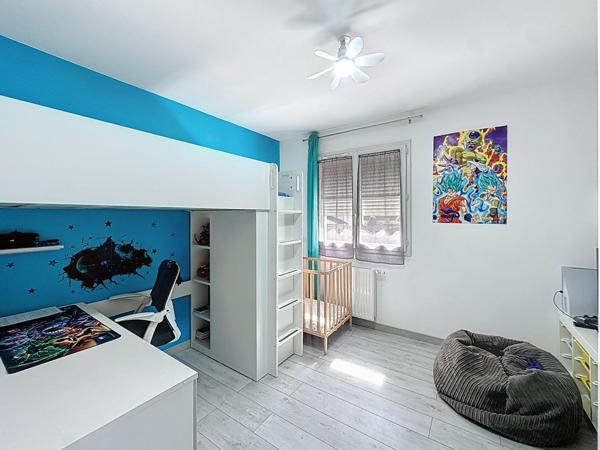 Maison individuelle 4 chambres, secteur recherché