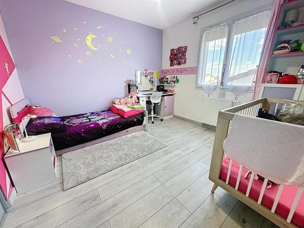 Maison individuelle 4 chambres, secteur recherché