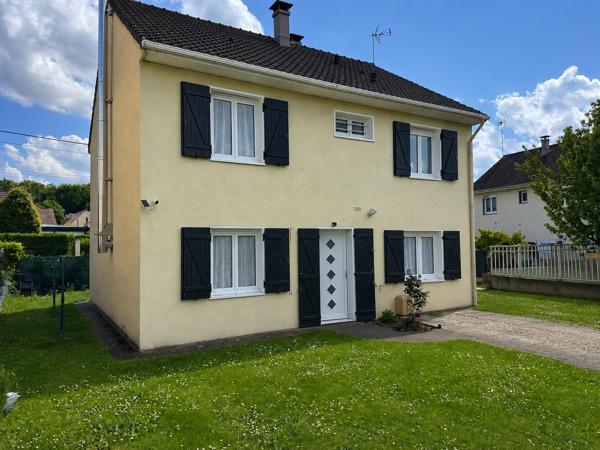 Maison
         5 pièces
        - 127 m² 276 000 € *