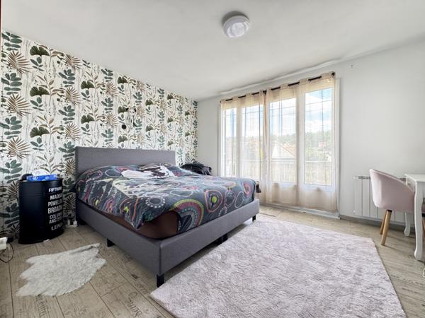 Maison
         5 pièces
        - 127 m² 276 000 € *