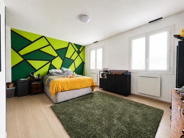 Maison
         5 pièces
        - 127 m² 276 000 € *