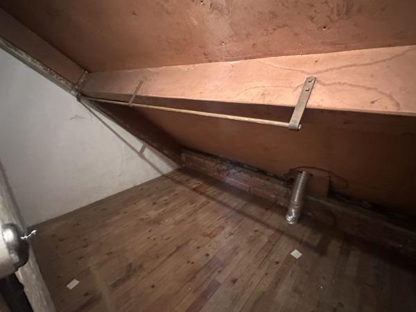 Maison
         4 pièces
        - 89 m²