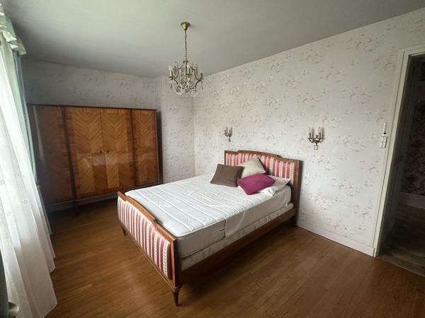 Maison
         4 pièces
        - 89 m²