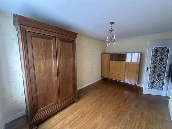 Maison
         4 pièces
        - 89 m²