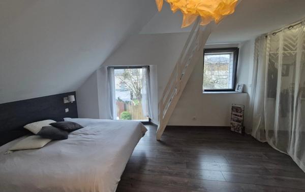 Maison familiale avec grand garage et jaccuzi - 176m2 à SAINT BERTHEVIN (53)