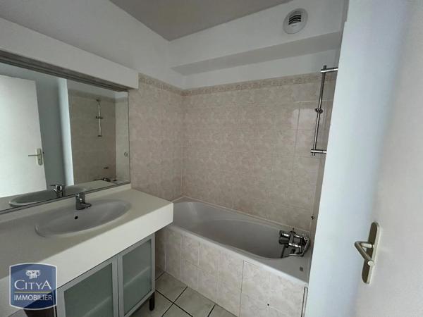 Appartement à louer 2 pièces 35.55m² Clermont-Ferrand (63000)