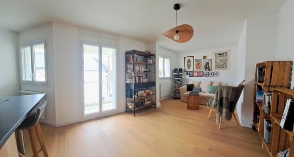 Appartement
         3 pièces
        - 64 m²