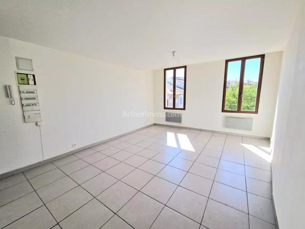 Location                                                      Appartement
                        
                     1 pièces                      40 m2                     à Draguignan