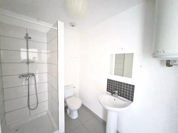 Location                                                      Appartement
                        
                     1 pièces                      40 m2                     à Draguignan