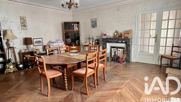 Maison à vendre 8 pièces 215 m² Chargé