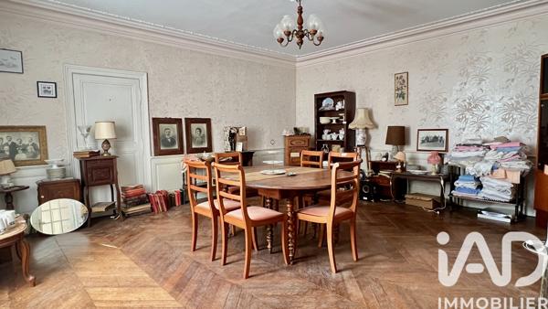 Maison à vendre 8 pièces 215 m² Chargé