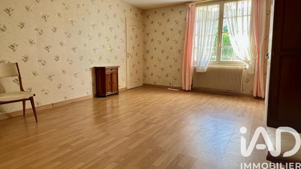 Maison à vendre 8 pièces 215 m² Chargé