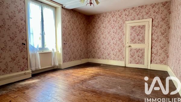 Maison à vendre 8 pièces 215 m² Chargé