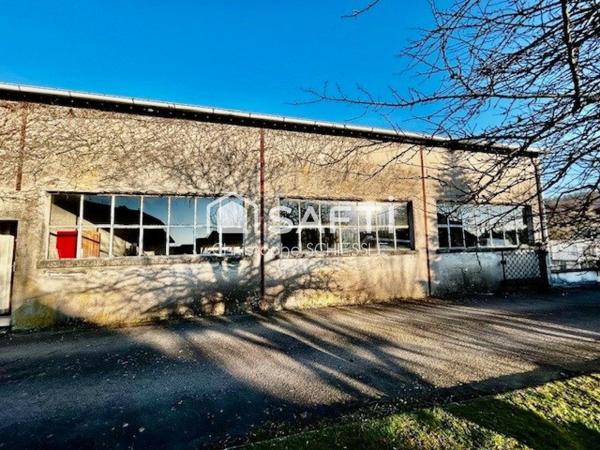 Maison T9 de 7 chambres avec hangar de 300 m2 sur 44 ares