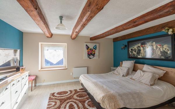 Maison à vendre    7 pièces • 196 m2 Plédran