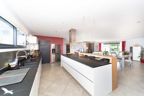 Maison à vendre |  Bayon-sur-Gironde |  6 pièces | 210 m²