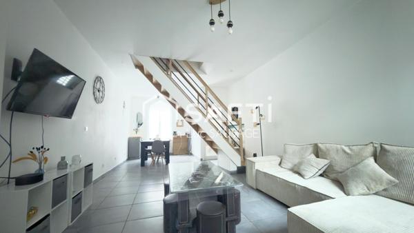 Maison 3 chambres au calme avec cour