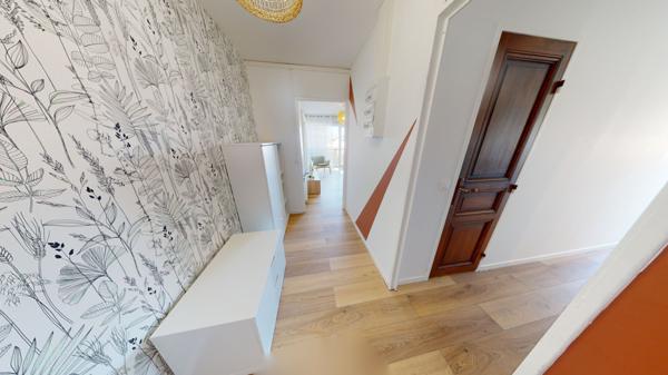 Appartement F5, Secteur université