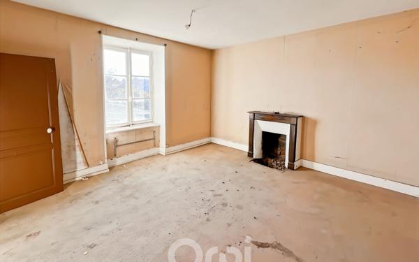 Immeuble à vendre    7 pièces • 360 m2 Ambazac