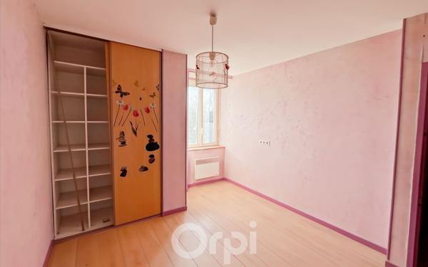 Immeuble à vendre    7 pièces • 360 m2 Ambazac