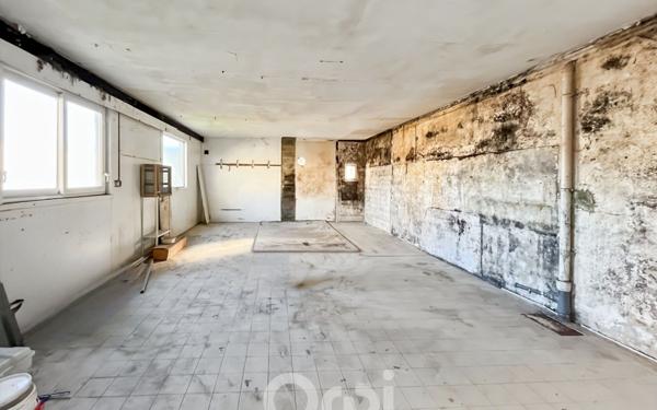 Immeuble à vendre    7 pièces • 360 m2 Ambazac