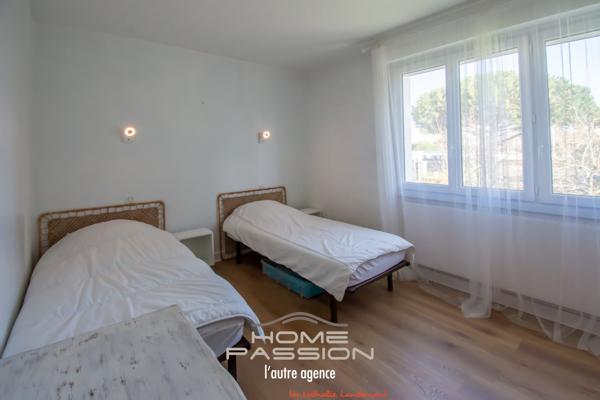 Maison
                                                                                                                                                                                                                                                                                                                        9 pièce(s)                                                                                                                                                                                                          5 chambre(s)                                                                                                                                                                                                          213  m²