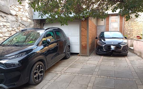 Maison à vendre    5 pièces •  Nîmes