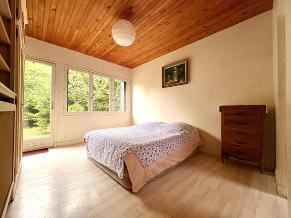 Maison de charme à fort potentiel, proche RER