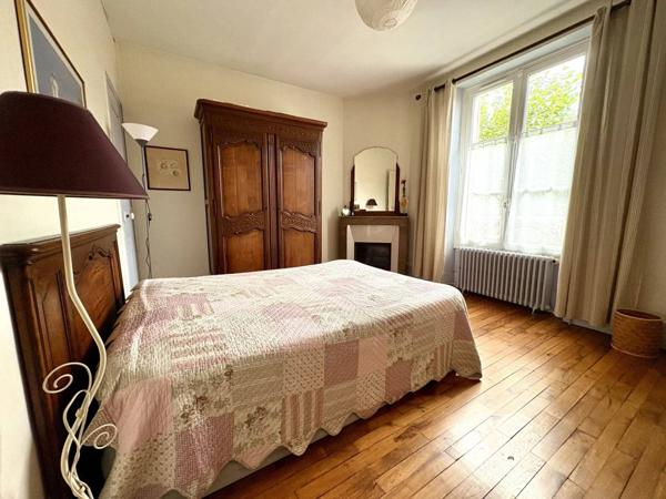 Maison de charme à fort potentiel, proche RER