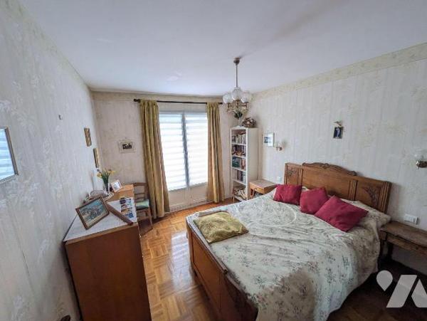 EXCLUSIVITE ET NOUVEAUTE TRENTE CINQ NOTAIRES ! Sur la commune de MONTFORT SUR MEU, nous vous p...