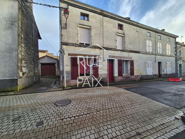 86420 MONTS SUR GUESNES MAISON DE VILLE - 3 CHAMBRES - 100M² avec cour