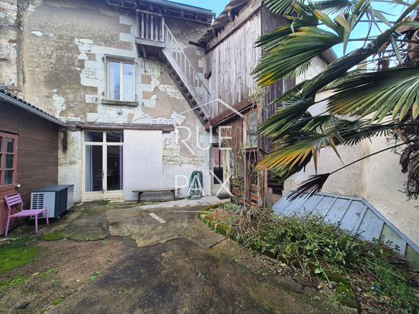 86420 MONTS SUR GUESNES MAISON DE VILLE - 3 CHAMBRES - 100M² avec cour