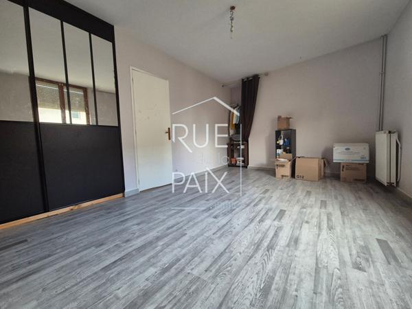 86420 MONTS SUR GUESNES MAISON DE VILLE - 3 CHAMBRES - 100M² avec cour
