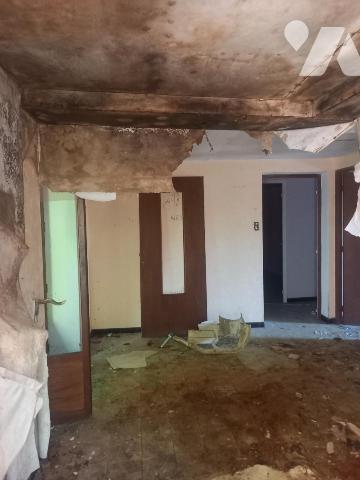 Au bord de l'ognon maison sur sous/sol et 2500m2 de terrain A RENOVER