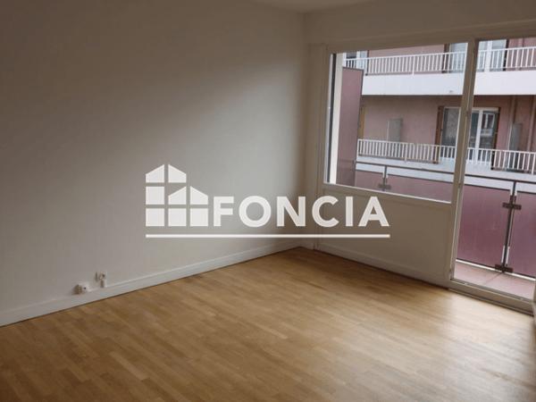 Location Studio 28.21 m² - 2 TER RUE VIOLETTES Grenoble 38000