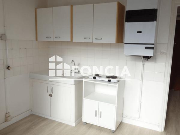 Location Studio 28.21 m² - 2 TER RUE VIOLETTES Grenoble 38000